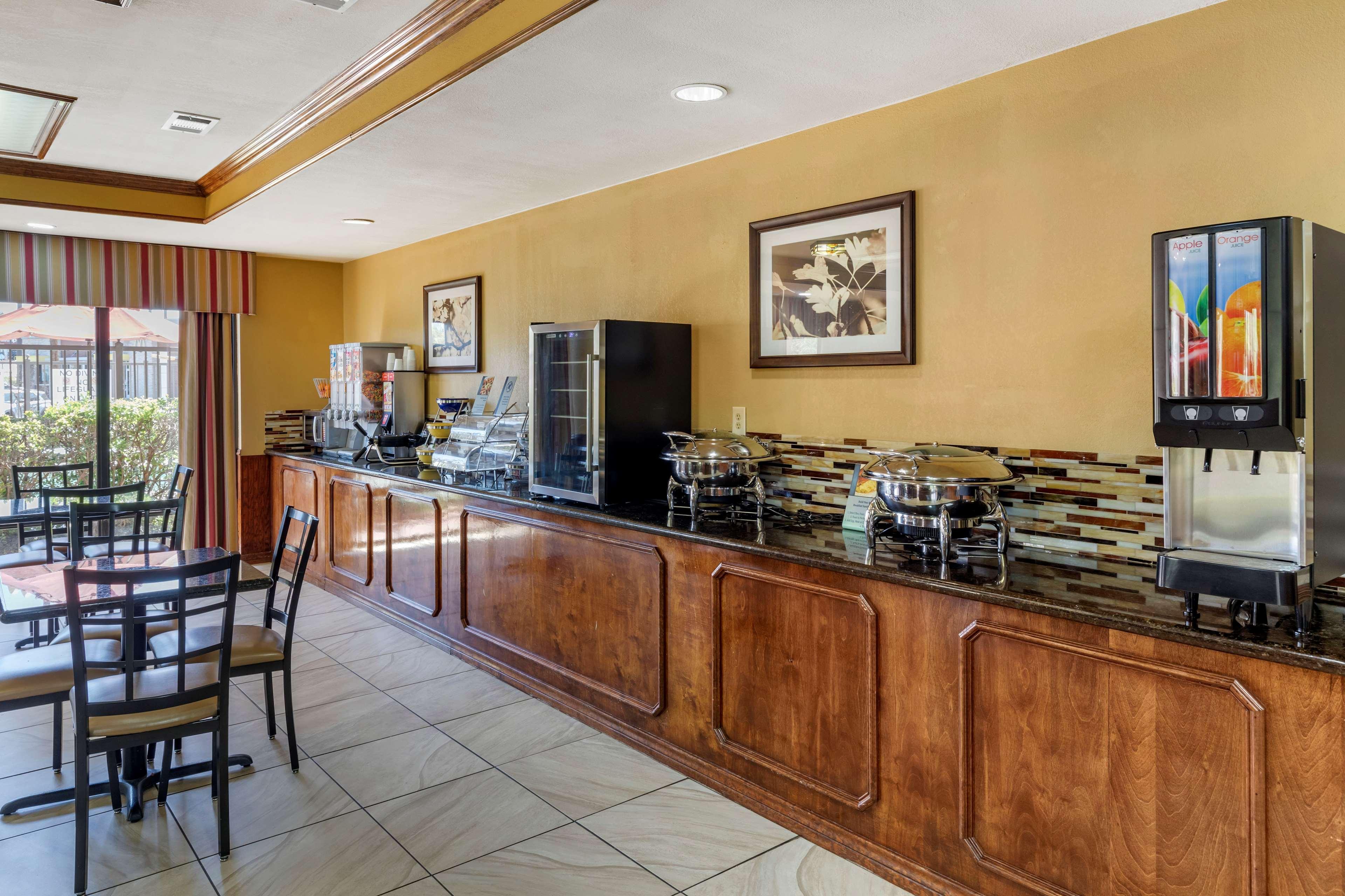 Best Western Lindale Inn Kültér fotó